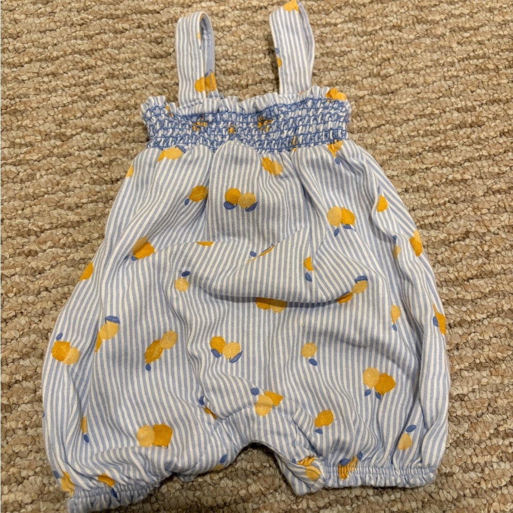 Carter’s Newborn Baby Girl Clothing Set of 4 Rompers and One Sleeveless Onesie - Picture 6 of 13